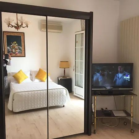 House Angeli Semesterbostad *